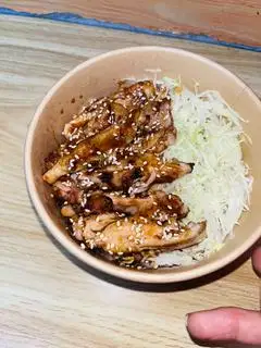 CƠM GÀ NƯỚNG - 63.000 ₫ tại Megumi - Cơm Thịt Nướng Nhật Bản - Hoàng Kế Viêm