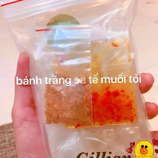 Bánh tráng muối tỏi sa tế - 19.500 ₫ tại Bánh Tráng Muối Tỏi - Nguyễn Thiện Thuật