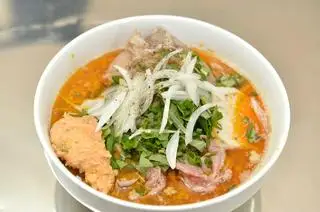 Hình ảnh Bún bò tái - gân