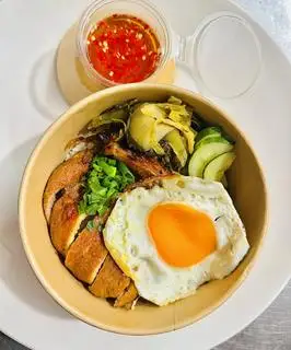 Hình ảnh Cơm tấm sườn + opla 