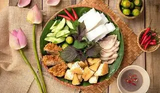 ComBo Bún Đậu Thập Cẩm + 20 Tôm Viên Chiên + Trà Tắc - 105.000 ₫ tại Bún Đậu Mắm Tôm 1975 - Nguyễn Cảnh Chân