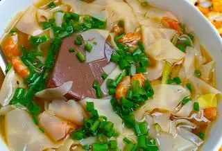 Hoành Thánh Lá - Đặc Biệt - 50.000 ₫ tại Bánh Canh Cua Út Trang 3 - Đường Số 10
