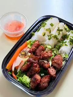 Bánh hỏi thịt nướng - 45.000 ₫ tại BẾP NHÀ BEE - Bún Thịt Nướng & Cơm Văn Phòng - Đỗ Thị Tâm