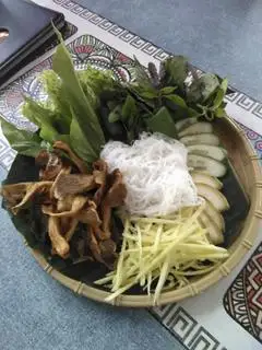 Bào ngư rang muối cuốn bánh tráng - 75.000 ₫ tại Nhà Hàng Chay AMITABA - Nguyễn Thái Học