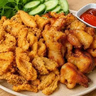 Hình ảnh SỤN GÀ MIX CHÂN GÀ CHIÊN MẮM TỎI