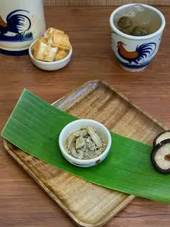 Trai xào - 18.000 ₫ tại Cháo Xưa 29 - Cháo Trai, Cháo Sườn & Cháo Đậu Cà - Đinh Tiên Hoàng