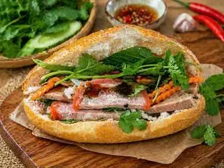 Hình ảnh Bánh Mỳ Thịt Muội