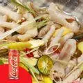 Hình ảnh Chân Gà Rút Xương Ngâm Sả Ớt Loại To + 2 Coca