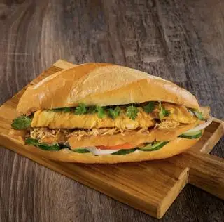 Hình ảnh Bánh Mì Pate Chả Trứng