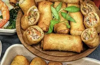 Chả giò THỊT ~ 2 cuốn - 20.000 ₫ tại Cô Chín - Bún Nước Tương & Ăn Vặt - Xô Viết Nghệ Tĩnh