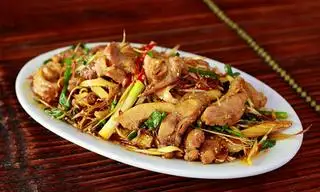 Cơm gà xào sả ớt - 60.000 ₫ tại Mộc Trà Quán - Cơm Ngon Bình Dân - Trần Văn Kỷ
