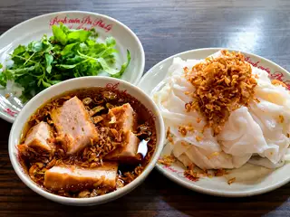 Hình ảnh Bánh cuốn chả ước lễ suất thường