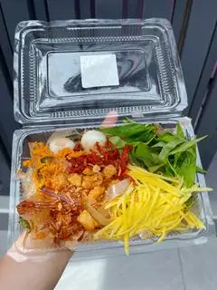 Bánh tráng trộn topping - 31.000 ₫ tại Tiệm Trà Qyan - Trà Sữa, Trà Trái Cây & Bánh Tráng Trộn - Nguyễn Kiệm