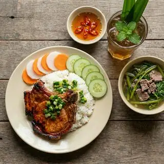 Cơm Sườn - Canh - Sâm - 88.000 ₫ tại Cơm Tấm Cám - Trường Sa