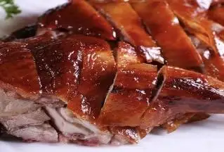 Hình ảnh combo 1/2 vịt tỳ bà + 4 bánh bao 