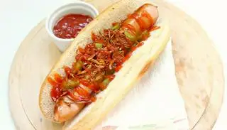 Bánh Mì Xúc Xích - 22.000 ₫ tại Honey - Bánh Mì, Nước Ép & Sinh Tố