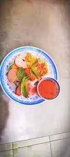 Hình ảnh Bánh cuốn hồng đào 1 trứng thập cẩm