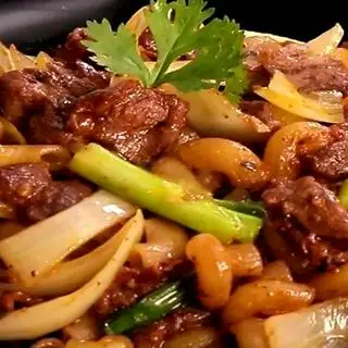 Hình ảnh Nui bò xào