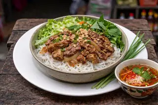 Bún Thịt Heo Xào - 45.000 ₫ tại Gỏi Cuốn Mắm Nêm - Chị Mỹ - Thích Quảng Đức