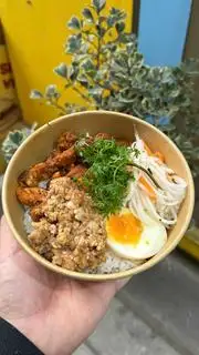 Hình ảnh Cơm Trộn Thịt Nướng