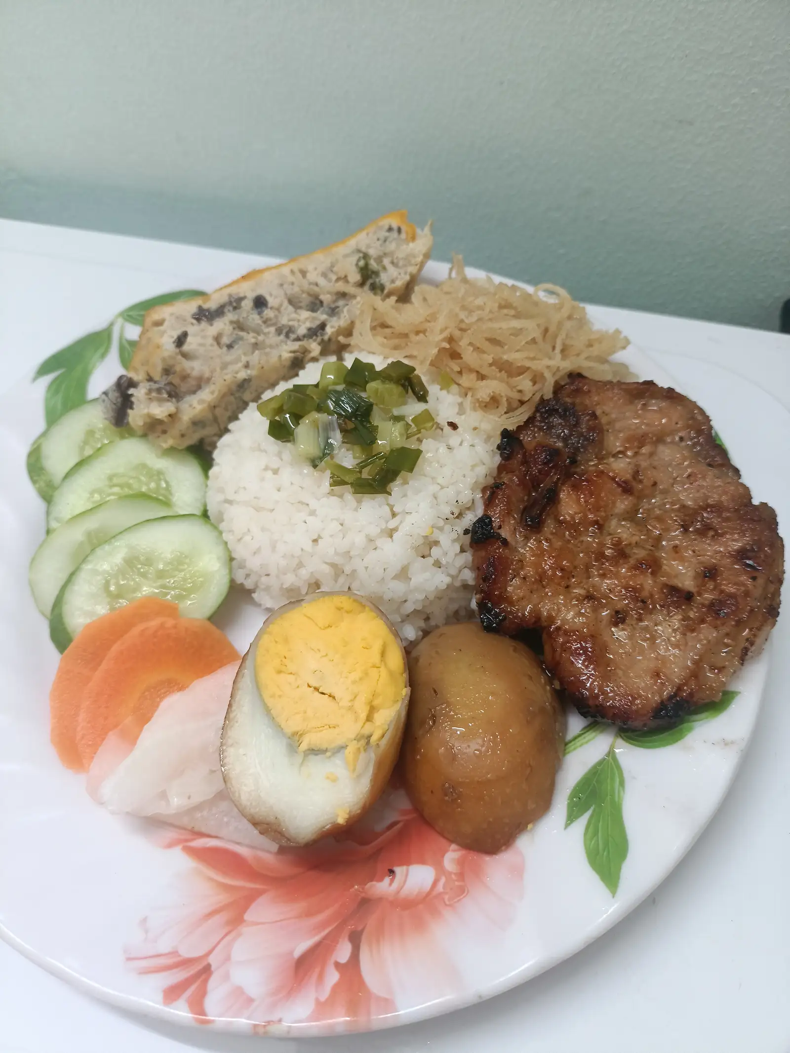 cơm tấm sườn - bì - chả - trứng kho  - 88.000 ₫ tại Cơm Tấm Phượng - 142 Ngô Tất Tố