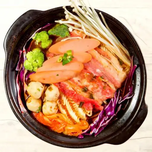 Hình ảnh Mỳ cay xúc xích