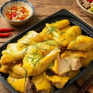 gà ủ muối hoa nguyên con (không đầu)+coca ướp lạnh  - 255.000 ₫ tại Gà Ủ Muối Bếp Nhà Anh Ba - Lê Đức Thọ