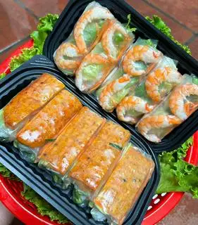 Hình ảnh Combo 5 gỏi tôm thịt + 5 nem nướng
