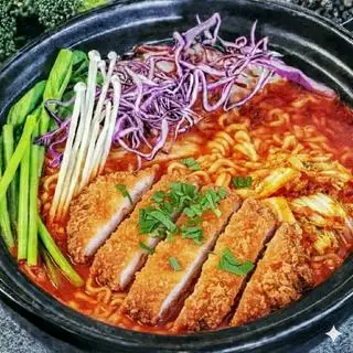 Mì Kim Chi Gà Cay - 78.000 ₫ tại Mì cay Cherry's - Cơm & Chân Gà - Huỳnh Khương An