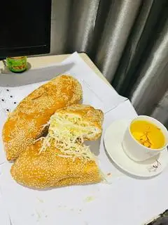 Hình ảnh Bánh mì dừa tươi (1c)