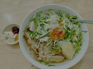 Hình ảnh Bún chả cá + sứa
