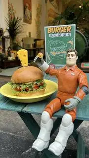 Hue shrimp burger - 120.000 ₫ tại Shake The Bun Burger - Huỳnh Văn Bánh