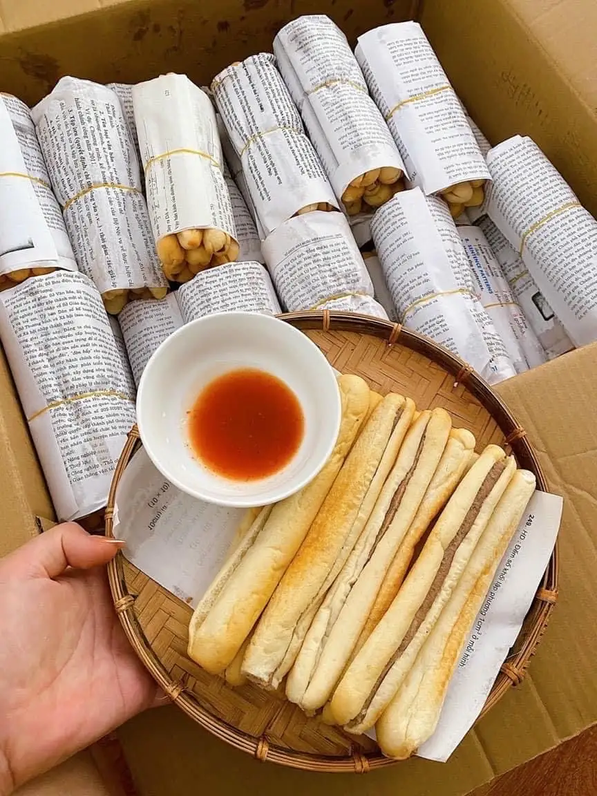 Bánh mì que cay - 50.000 ₫ tại Bếp Mẹ Bống - Bánh Mì Nem Khoai & Ăn Vặt - Đường 12