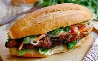 bánh mì thịt nướng chà bông - 37.000 ₫ tại Cơm Sườn Chả 86 - Bánh Mì & Hamburger - Bùi Viện