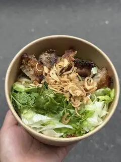 Hình ảnh Bún trộn thịt nướng 