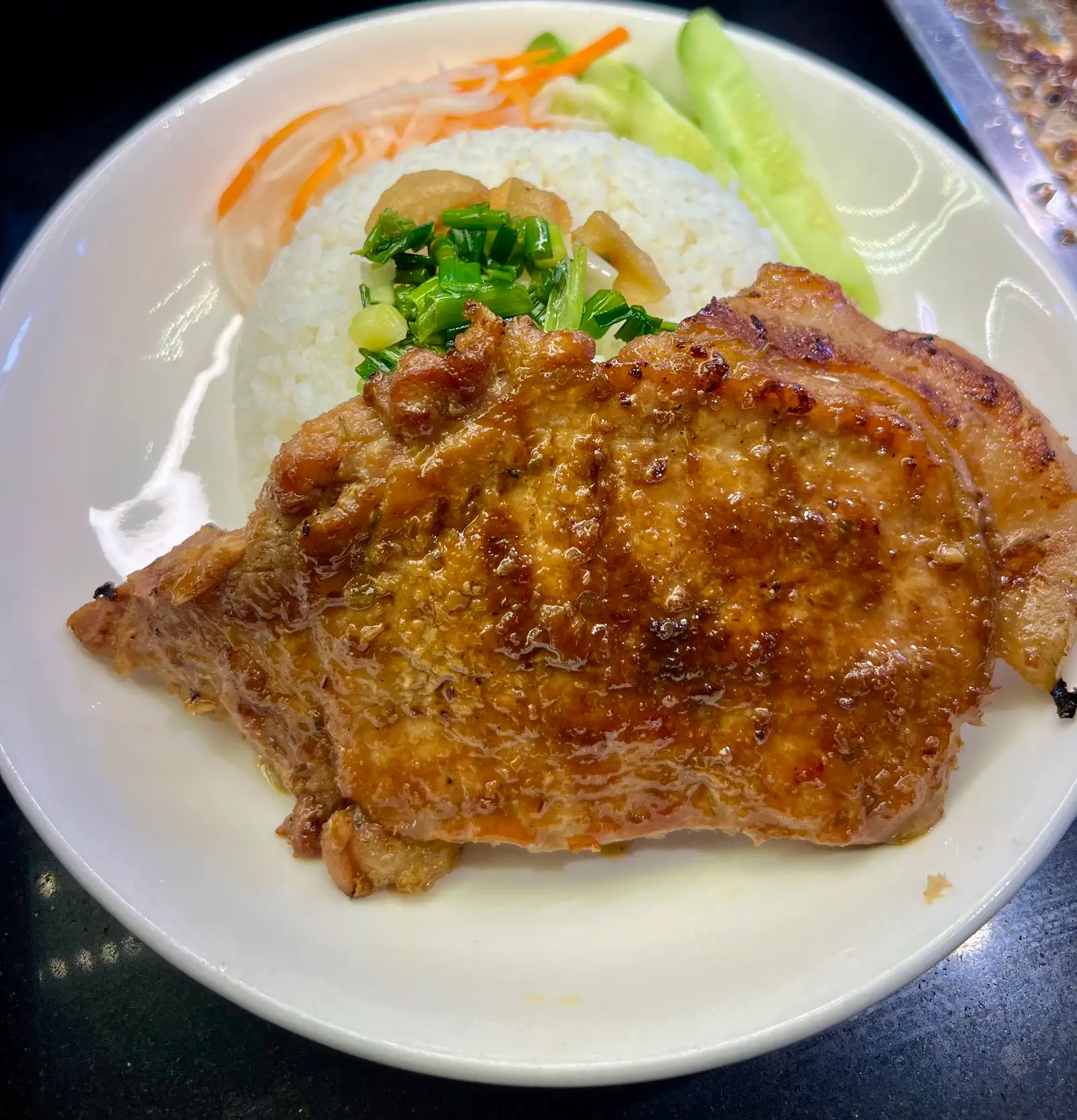 Cơm tấm sườn - 55.000 ₫ tại Cơm Tấm Xí Muội - Lạc Long Quân