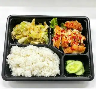 Hình ảnh Cơm gà chiên mắm tỏi