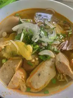 Bún bò nạm - chả - 58.000 ₫ tại Bún Bò A Tuấn - Thành Thái