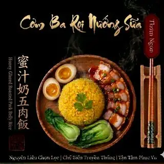 Cơm Ba Rọi Nướng Sữa + Trứng Ngâm Tương - 烤五花肉饭配牛奶、酱油和腌鸡蛋 - 80.000 ₫ tại Cơm Chiên Sườn Quay Chảo Ba Quân - Nguyễn Thái Học