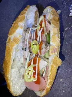 bánh mì nguyên ổ - 35.000 ₫ tại Bánh Mì & Bánh Giò A Toàn - Nam Kỳ Khởi Nghĩa