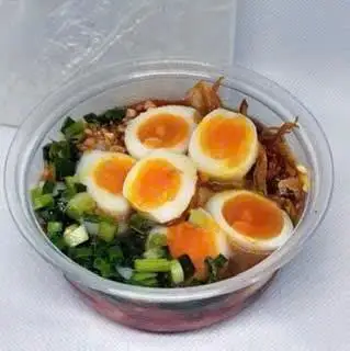 Hình ảnh Bánh tráng chấm sốt bơ trứng lòng đào