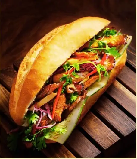 Bánh mì heo múa lửa - 40.000 ₫ tại Bánh Mì Heo Múa Lửa - Lê Văn Duyệt