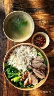 Hình ảnh Cơm Thịt Lợn Luộc