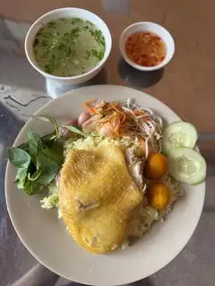 Hình ảnh Cơm má đùi + trứng non