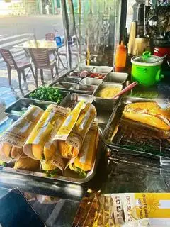 Hình ảnh Bánh mì Hà Nội truyền thống