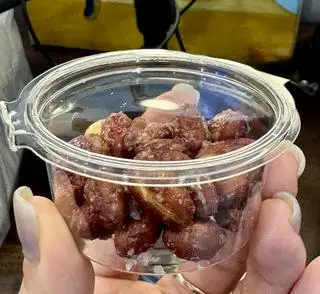 Hình ảnh 1 Lạc Rang Mặn Ngọt - Tặng Kèm 1 Suất Xôi