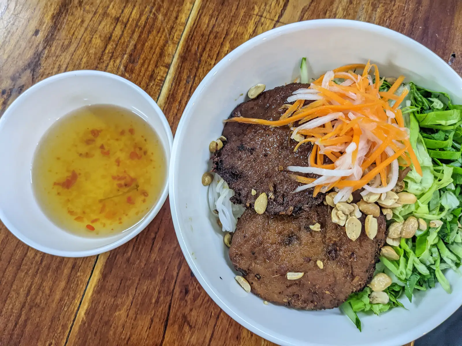 bún thịt nướng chay - 40.000 ₫ tại Cơm Chay Hoa Thiện - Bà Triệu