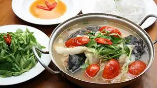 Hình ảnh lẩu đầu cá dành 4 người ăn