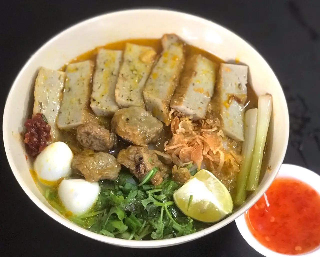 Bánh canh tô nhiều chả - 39.000 ₫ tại Bánh Canh Chả Cá Nha Trang Bảo Bình - Bùi Văn Thêm	