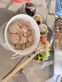 Hình ảnh bún bò 2 món thịt